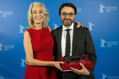 Mohammed Ben Attia mit Produzentin Dora Bouchoucha Fourati © Ali Ghandtschi / Berlinale