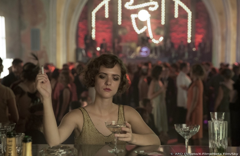 Liv Lisa Fries als Charlotte Ritter in "Babylon Berlin" © ARD Degeto/X-Filme/Beta Film/Sky Deutschland/Frédéric Batier